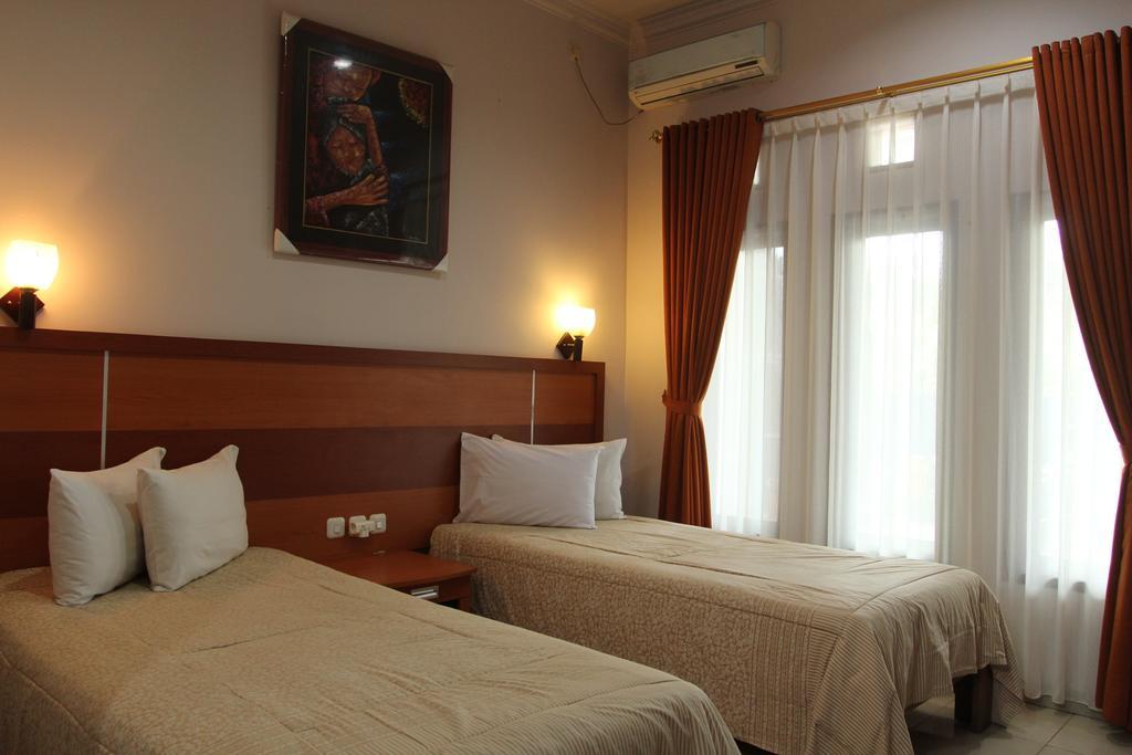 Hotel Bintang Redannte 가룻 객실 사진