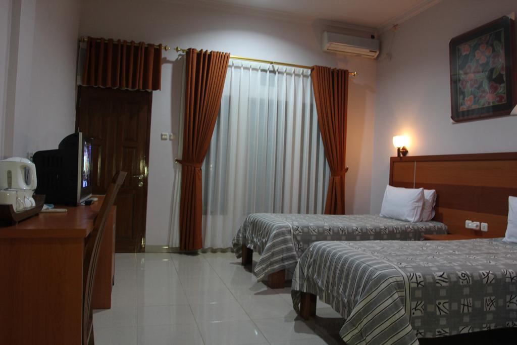 Hotel Bintang Redannte 가룻 객실 사진